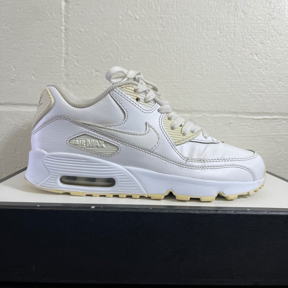 Nike Air Max 90 833412-100 All White Leather‎ Sneaker Shoes Youth Size US 5.5 Y